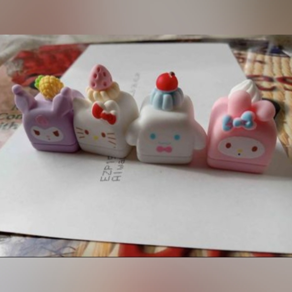Sanrio Characters Cute & Tiny Synthetic Deserts